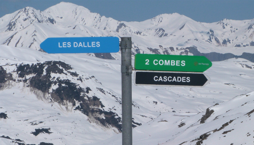 Val Thorens ski area, beginners' area, easy blue runs - signpost