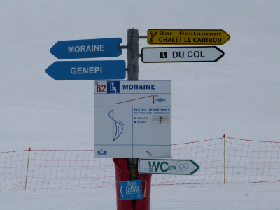 Val Thorens ski area, easy blue runs - Moraine-Genepi signpost