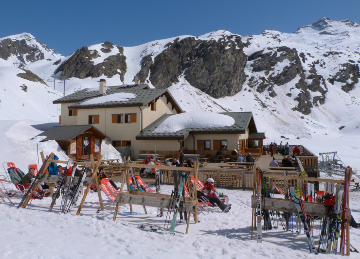 Chalet Chinal Donat Val Thorens mountain restaurant review - Chalet Chinal Donat, in the Rosael sector of the Val Thorens ski area