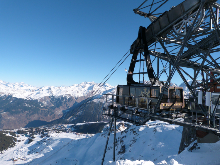Courchevel Saulire cable car