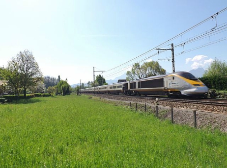 Eurostar ski train near Chambéry