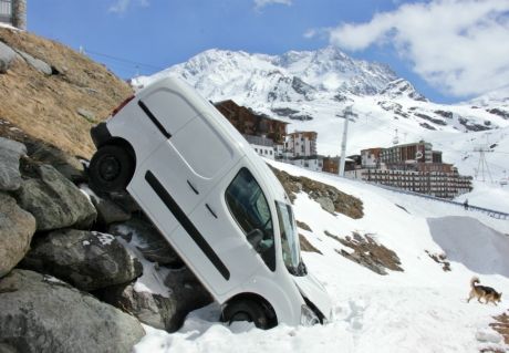 Badly-parked car in Val Thorens