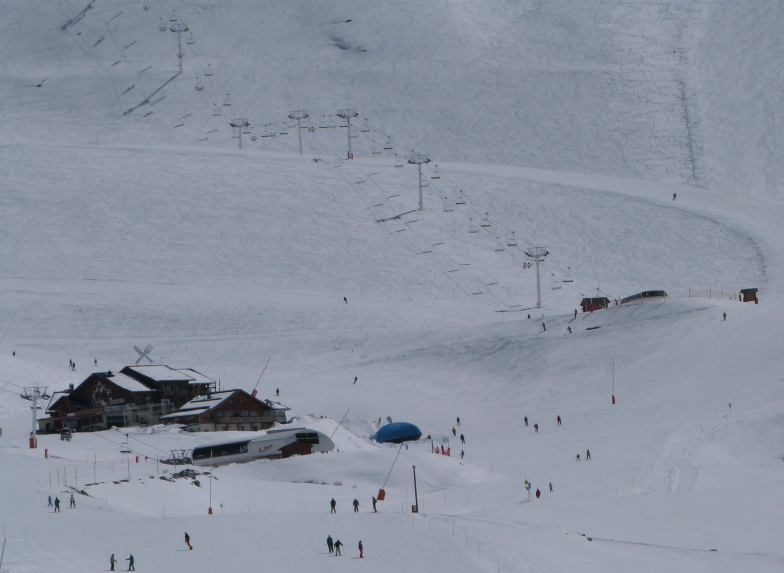 Bottom of Moraine and Portette chairlifts, Val Thorens Bottom of Moraine and Portette chairlifts, Val Thorens